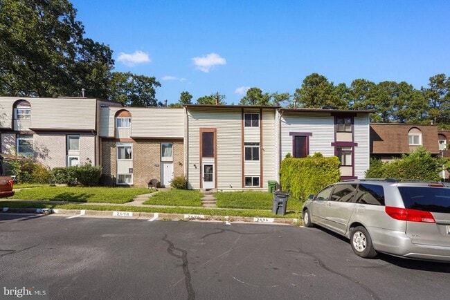 Building Photo - 2696 Seville Cir