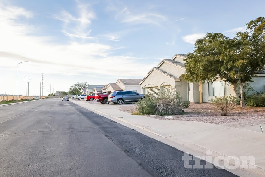 Building Photo - 8616 E Posada Ave