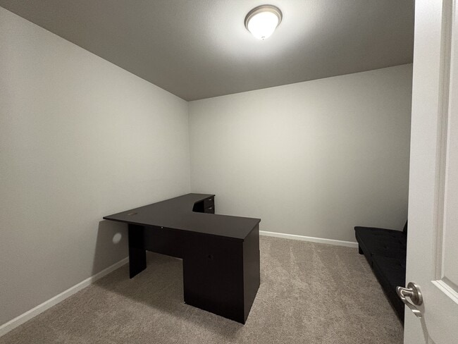 Building Photo - 14011 63rd Ave E