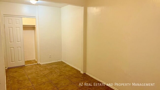 Building Photo - 1505 N 15th Ave