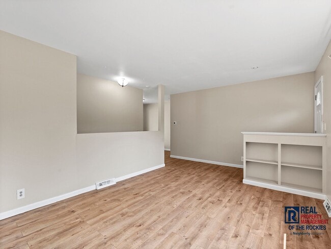 Building Photo - Modern Fort Collins Gem: Newly Remodeled H...