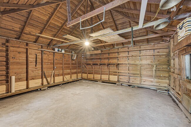 Building Photo - 7017 Schley St