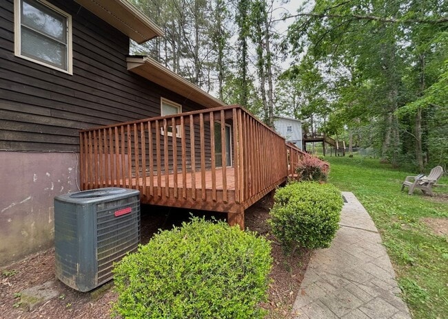 Building Photo - Spacious 3 Bed, 2 Bath Home in Arden With ...