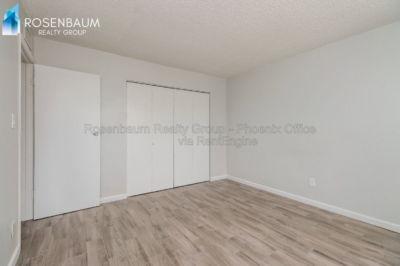 Building Photo - 1050 W University Dr