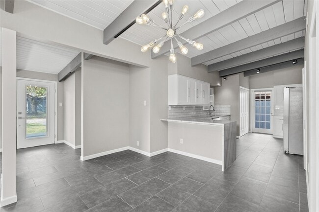 Building Photo - 5001 Nina Lee Ln