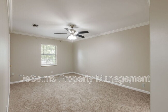 Building Photo - 5120 English Village Dr