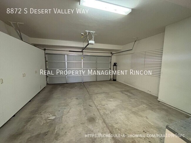 Building Photo - 8872 S Desert Valley Way