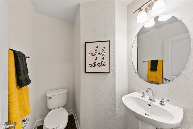 Building Photo - 1863 Hazel Ct