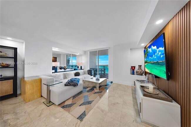 Building Photo - 2101 Brickell Ave