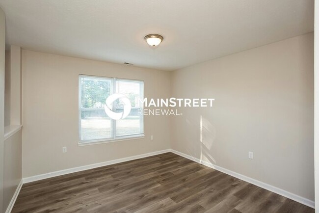 Building Photo - 4 Bedroom Pet-Friendly Home in Indianapolis, IN with Main Street Renewal
