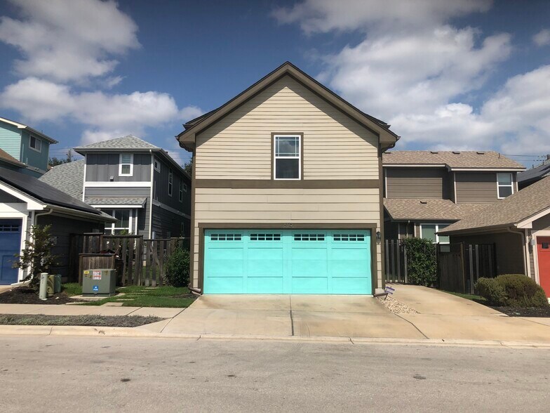 Primary Photo - 819 Morrow St