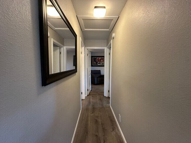 Building Photo - Upstairs Kihei Condo