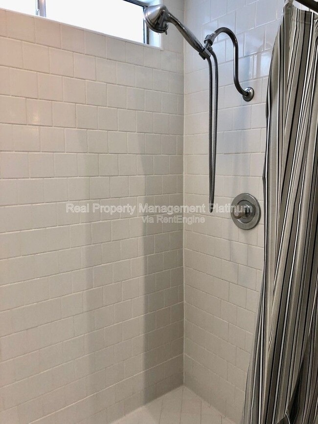 Building Photo - 2967 Terry Ave