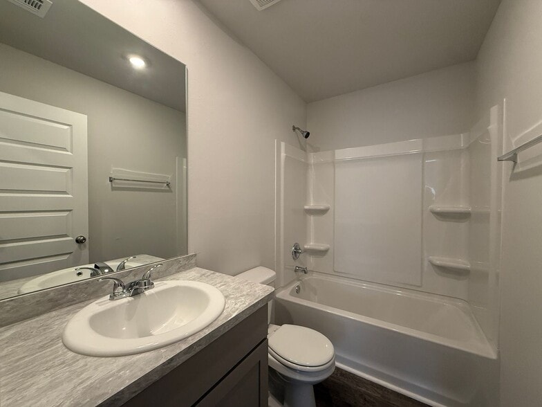 Building Photo - 9516 Gray Wolf Ln