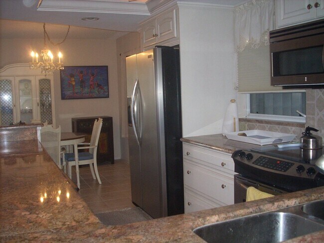 Building Photo - GREAT PRICE!  Gulf Horizon, Gulf Front, 2BR/2BA 1st Floor Condo