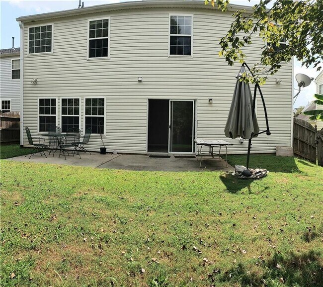 Building Photo - 204 Wild Flower Ln