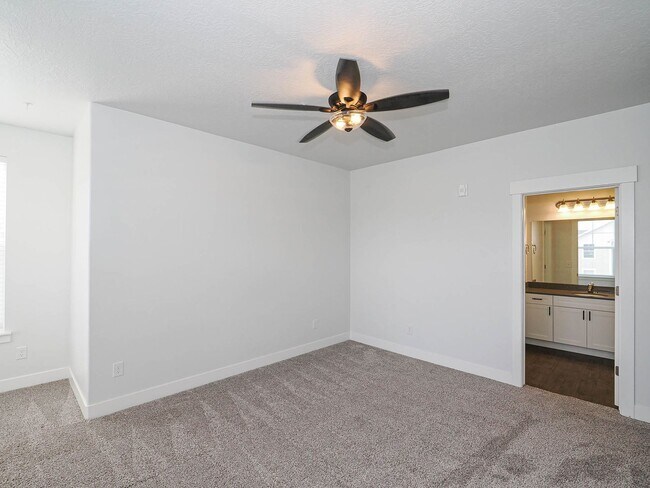Building Photo - 3717 W 1500 N