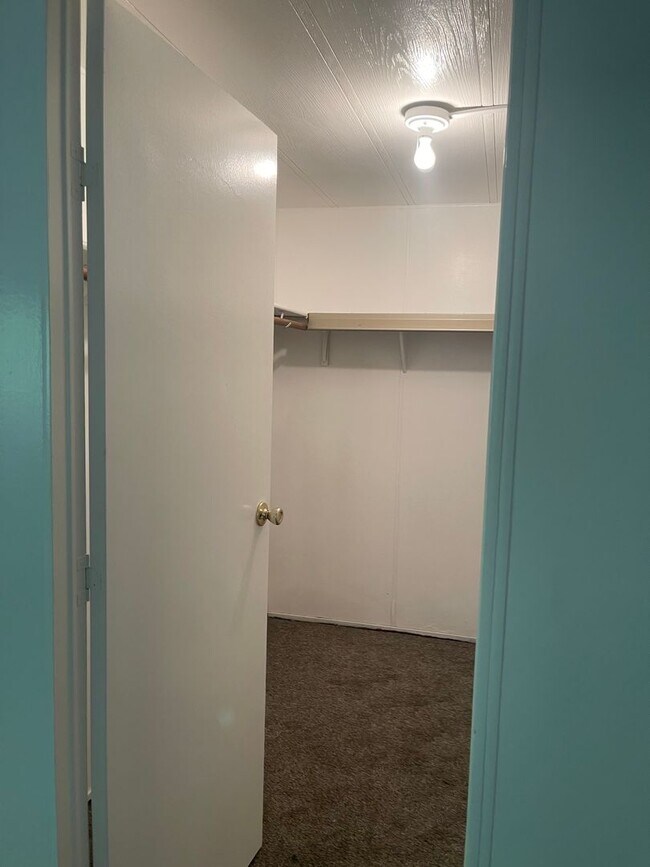 Building Photo - Upper Magalia Cute & clean 2 bed, 2 bath, storage shed, natural landscaping