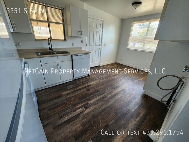 Building Photo - 3351 S 50 W