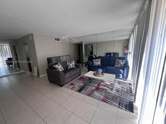 Building Photo - 7051 Environ Blvd