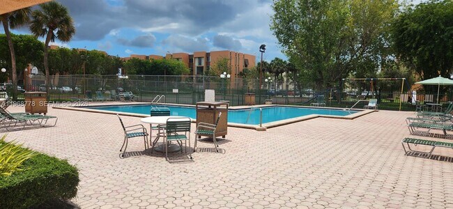 Building Photo - 9440 W Flagler St