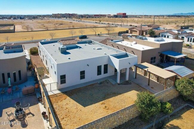 Building Photo - 14509 Holly Springs