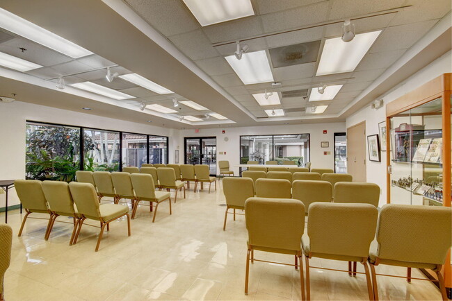Building Photo - 131 Island Way