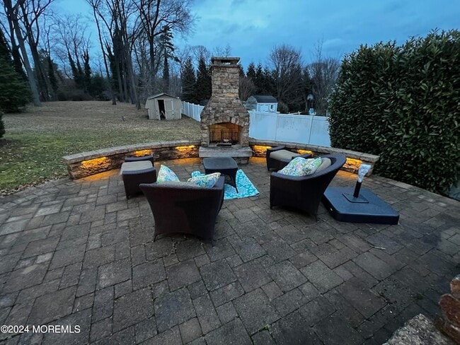 Building Photo - 499 W Park Ave