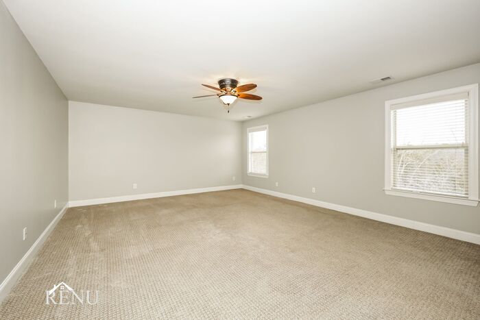 Building Photo - 1338 Sweetwater Dr