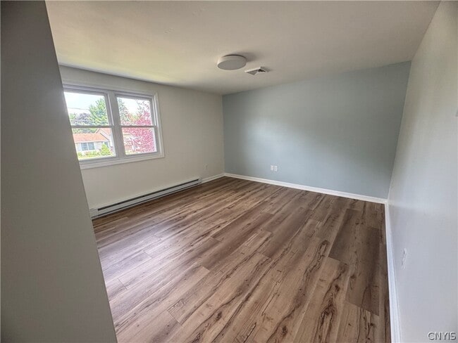 Building Photo - 110 Lake Country Dr