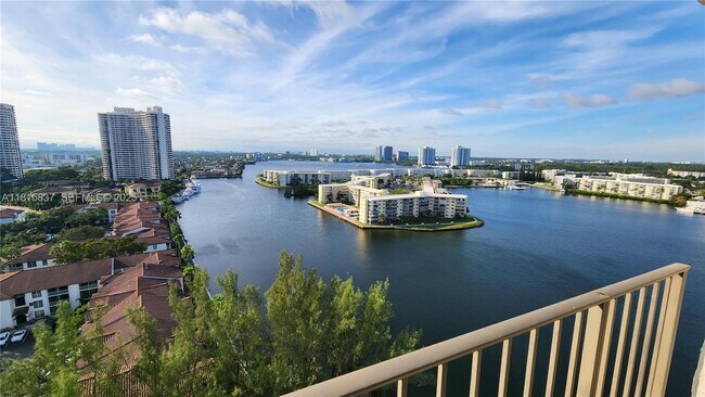 Building Photo - 18151 NE 31st Ct