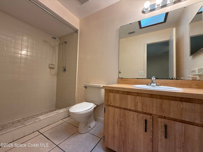 Building Photo - 1514 Clearlake Rd