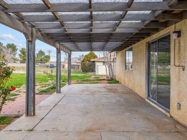 Building Photo - 15394 Ute Rd