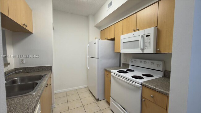 Building Photo - 2440 E Preserve Way