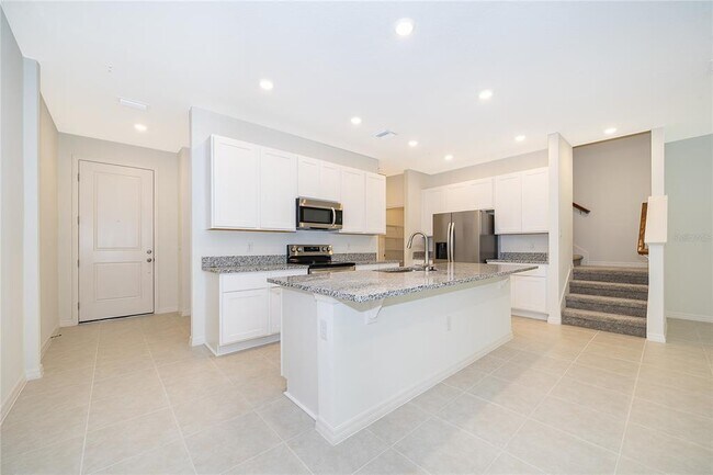 Building Photo - 5285 Luisa Ct