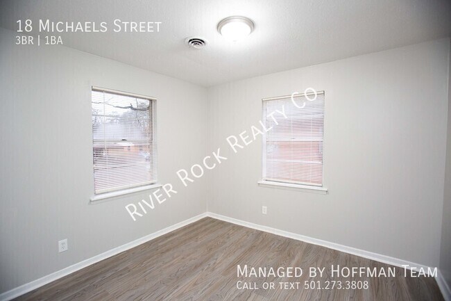 Building Photo - 18 Michaels St