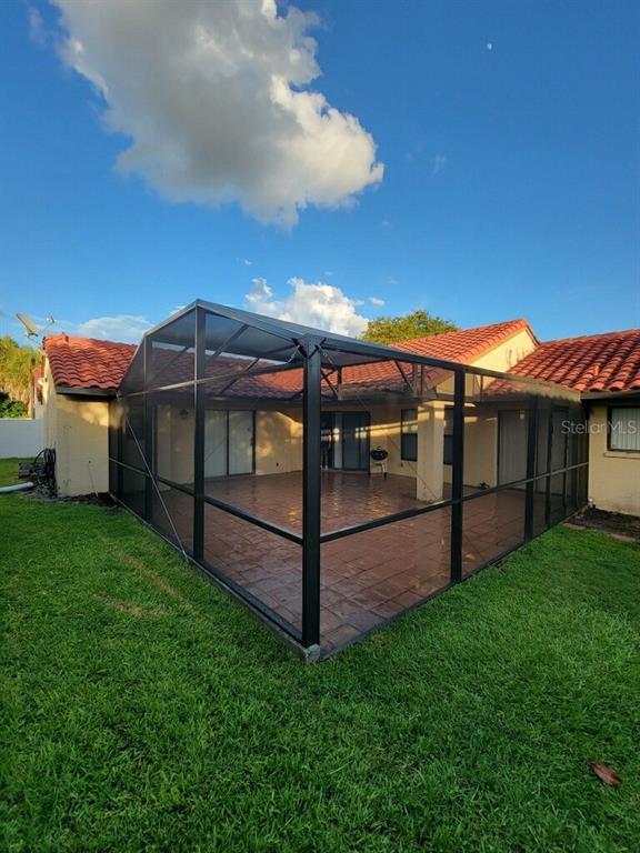 Building Photo - 8203 Saragoza Ct