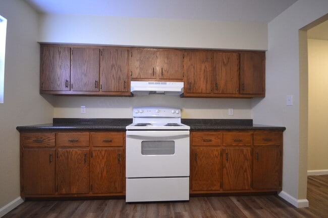 Building Photo - Pike Apartments