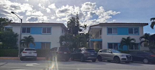 Building Photo - 7300 Byron Ave