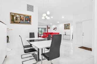 Building Photo - 13462 Sabal Palm Ct