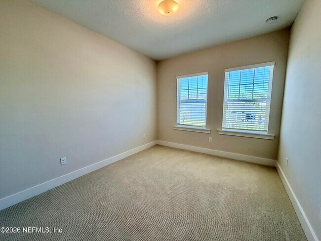 Building Photo - 173 Oak Pk Dr