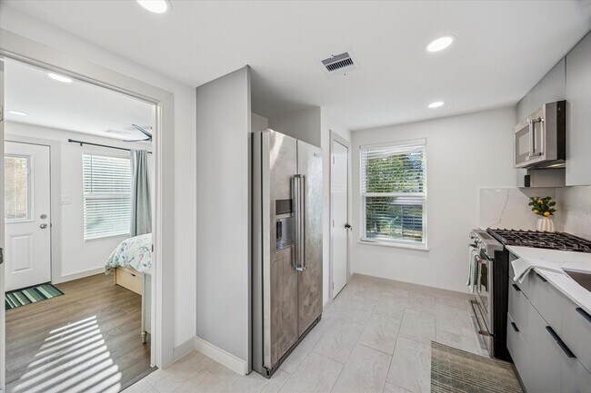 Building Photo - 4901 Prock Ln