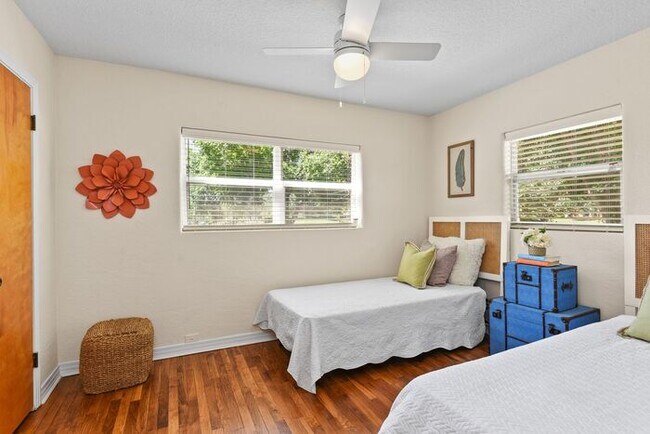 Building Photo - Charming bungalow in Winter Park