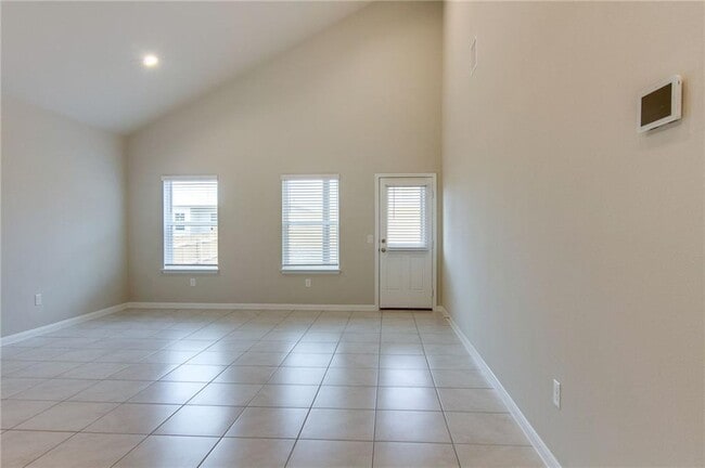 Building Photo - 6916 Ranchito Dr