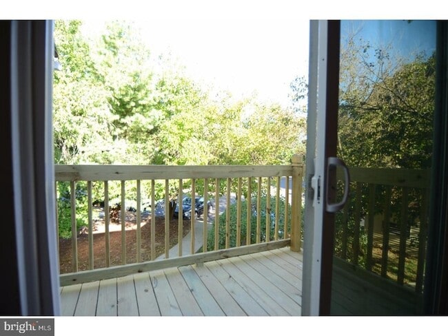Building Photo - 1094 Tristram Cir