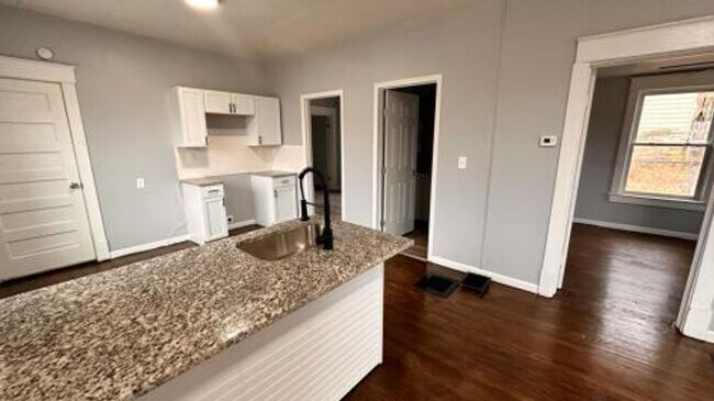 Building Photo - Spacious 3BR / 2BA Home – Private Upstairs Living Area & Fenced Backyard