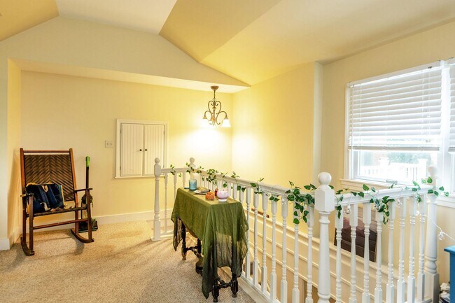 Building Photo - 17 Walker St