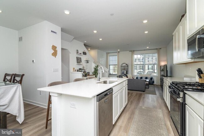 Building Photo - 41 Barnes Wy