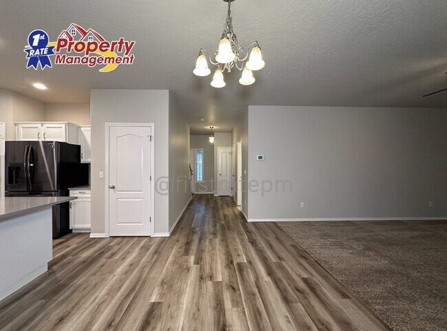 Building Photo - 2688 N Cinnamon Pl