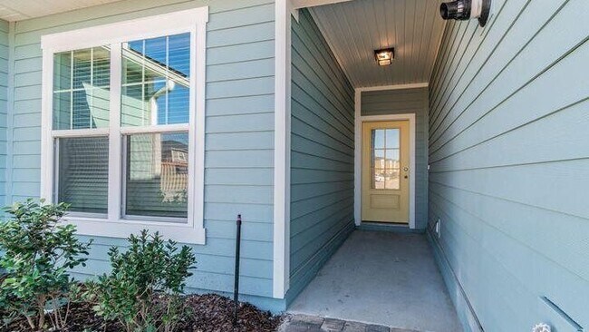 Building Photo - 344 Pine Bluff Dr